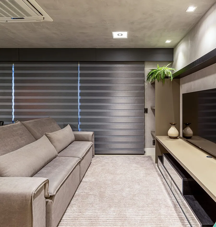 Cortina shadow para escritorio com controle de luz, atendimento Arte da Casa em Nova Lima, Alphaville e Lagoa Santa.