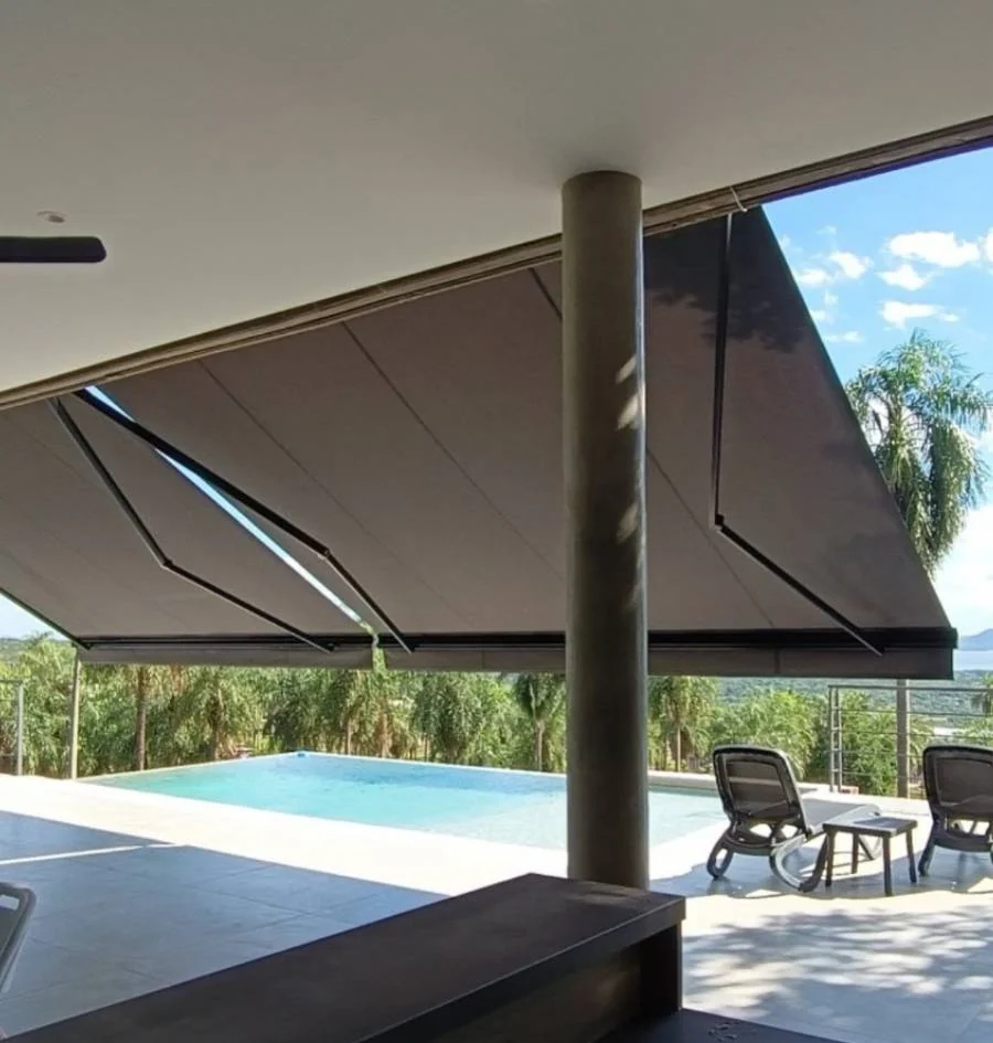 Toldo sob medida para área de lazer, varanda gourmet e proteção solar em BH e Lagoa Santa.